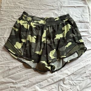 Lululemon hotty hot shorts 4”